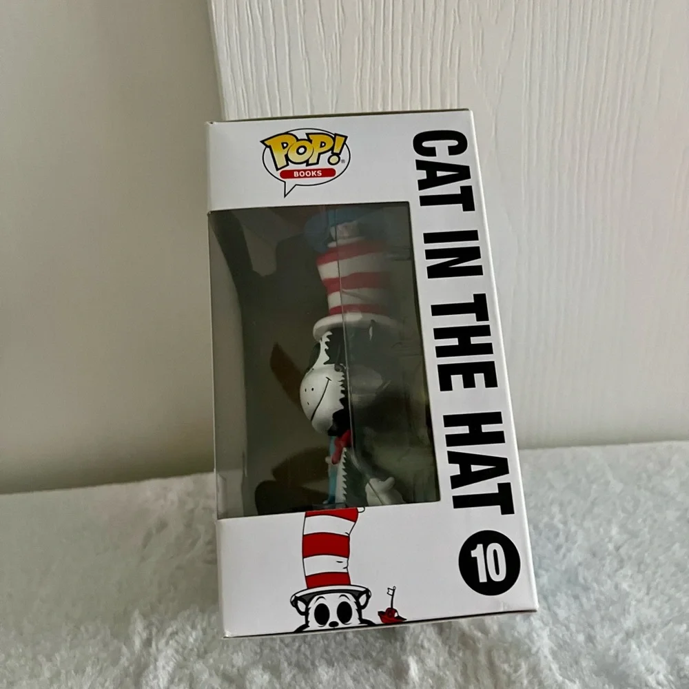 FUNKO pop vinyl figure CAT IN THE HAT # 10   Dr Seuss. 2017 BoxLunch Exclusive